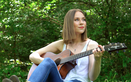 Rising Nashville Songwriter Alyssa Trahan Joins Breedlove Guitars