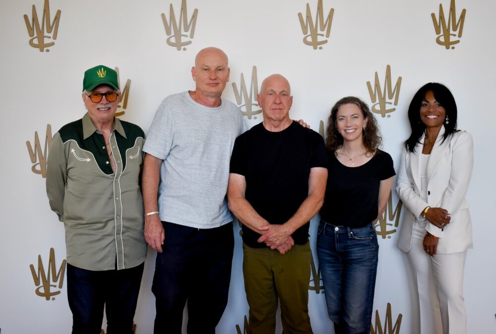 Eagles Founding Member Bernie Leadon Inks Global Pact with Warner Chappell Music