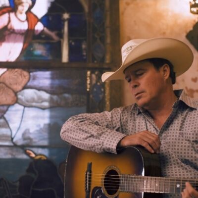 Clay Walker Goes Back To His Texas Roots In His Brand New Music Video “Cowboys In Heaven”