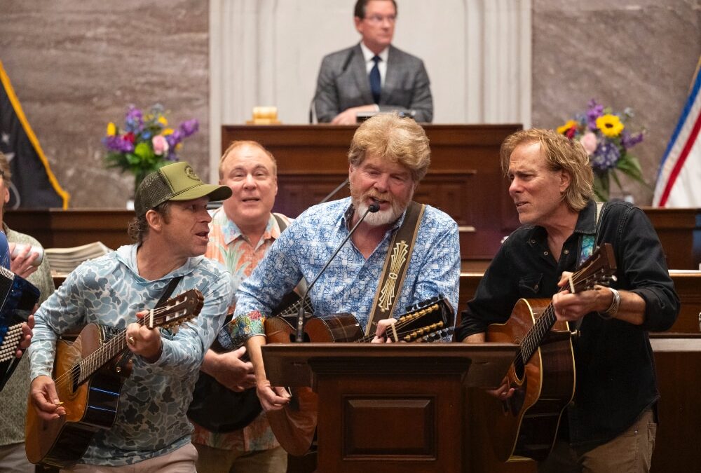 Mac McAnally Honors Jimmy Buffett At The Tennessee State Capitol Ahead Of Los Angeles Tribute Concert