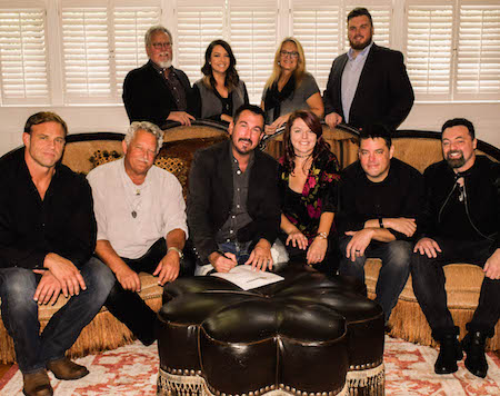 Darren Bessette Band Inks Record Deal With Hypermedia Nashville